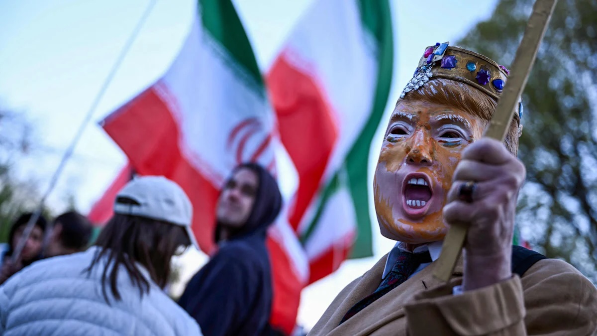 Symbolbild zum Thema US-Iran-Krieg, Straße von Hormuz und Waffenstillstandsverhandlungen.