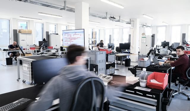 Symbolbild zum Thema deutsch-ukrainische Drohnenproduktion bei Quantum Systems.
